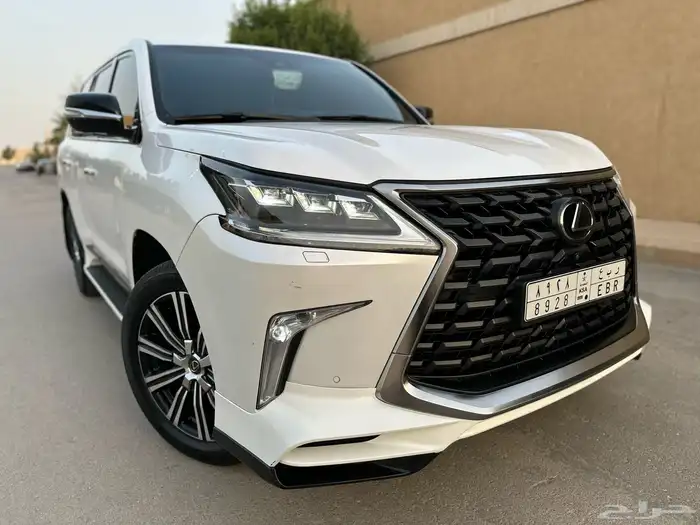 لكزس LX 570 سبورت موديل 2021 18