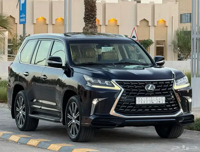 جيب لكزس LX570 فل كامل 2019 سعودي 18