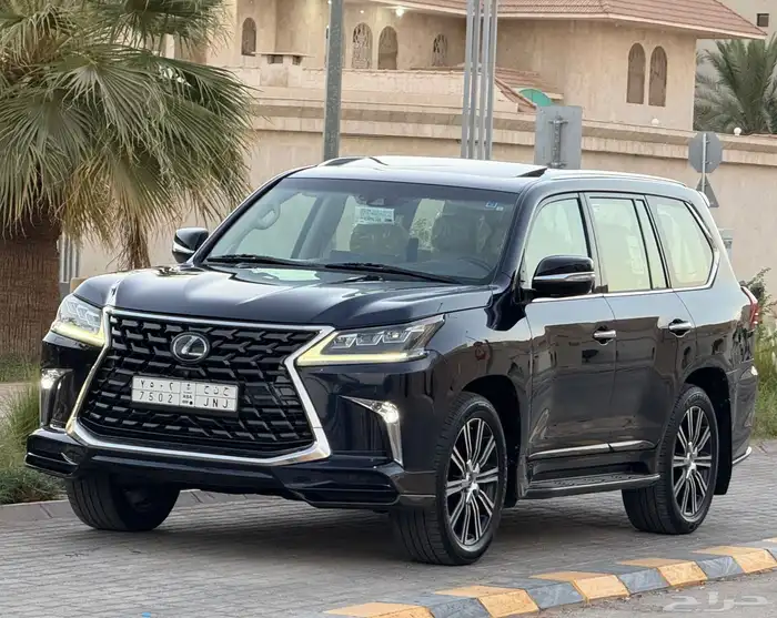 جيب لكزس LX570 فل كامل 2019 سعودي 6