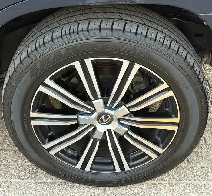 جيب لكزس LX570 فل كامل 2019 سعودي 33