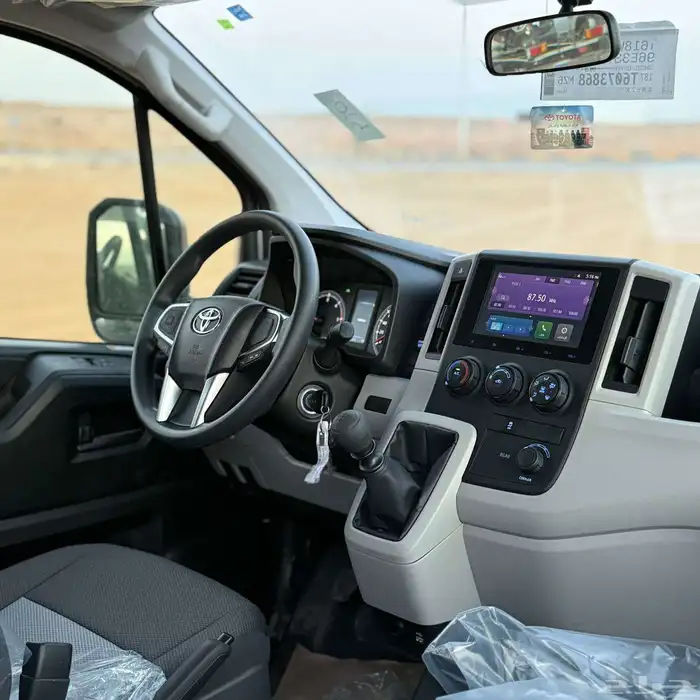 تويوتا هايس الموديل 2025 الفئة سقف مرتفع 11راكب 1