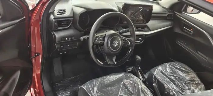 سوزوكي سويفت فل كامل 2025 4