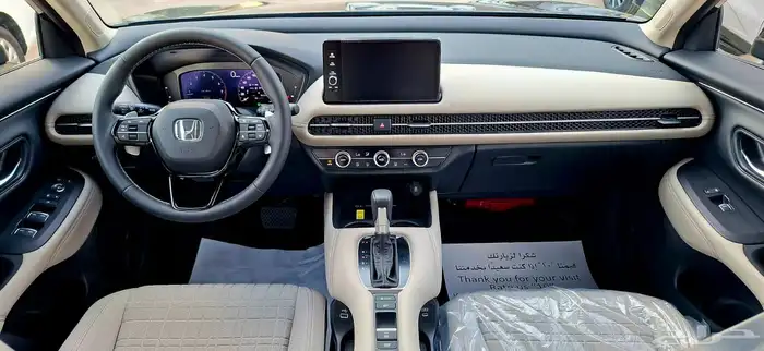 هوندا ZR-V استاندر 2025 السعر 98000 شامل الضريبه 18