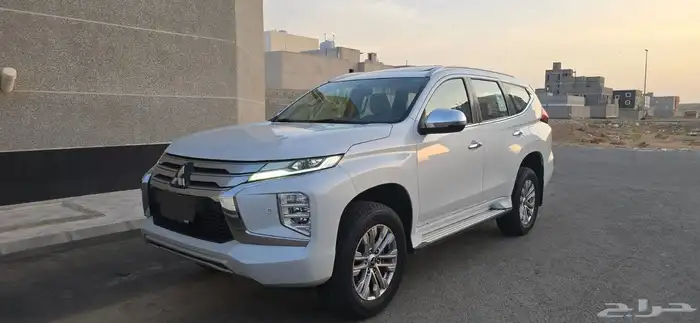 ميتسوبيشي مونتيرو 0