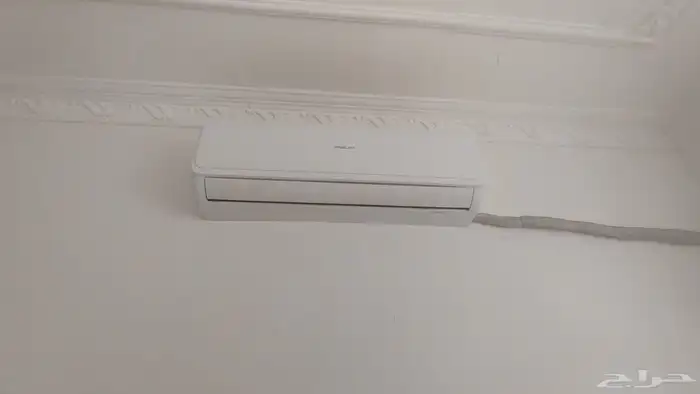 مكيف اسبليت و غرفة النوم 1