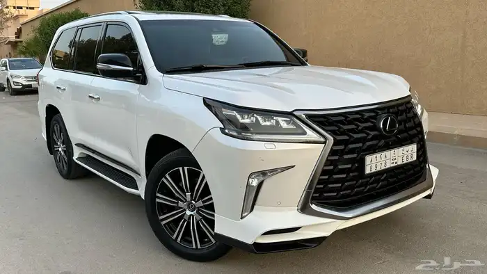 لكزس LX 570 سبورت موديل 2021 16