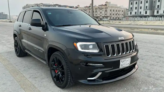 جيب جراند شروكي SRT 2013 4