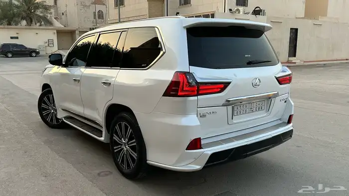 لكزس LX 570 سبورت موديل 2021 21