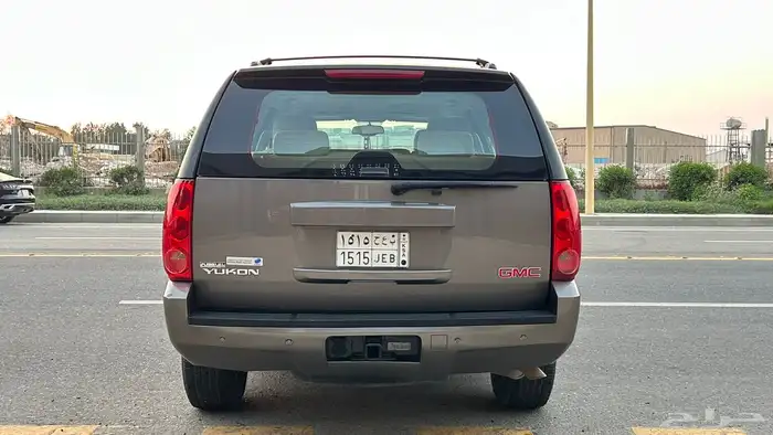 جمس يوكن 2011 قصير دبل ممشى قليل 8