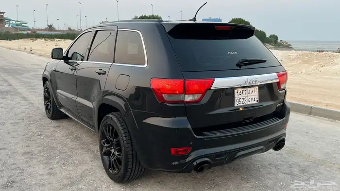 جيب جراند شروكي SRT 2013 3