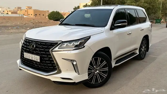 لكزس LX 570 سبورت موديل 2021 14