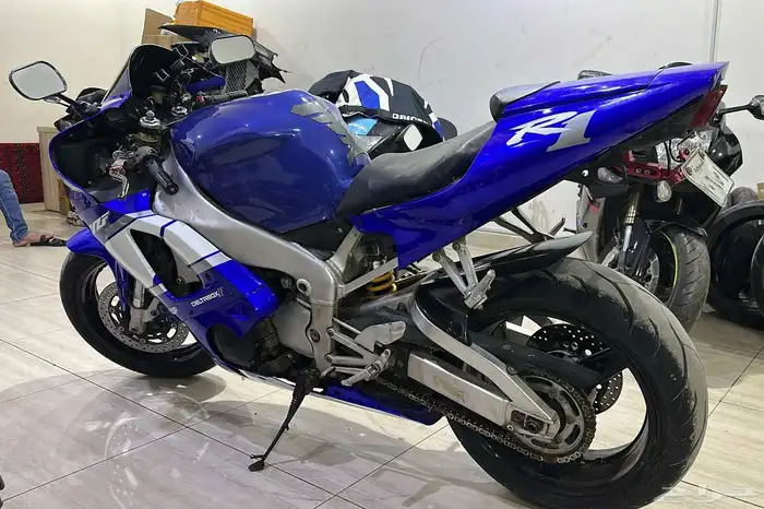 دباب ياماها ار 1 موديل 2000 3