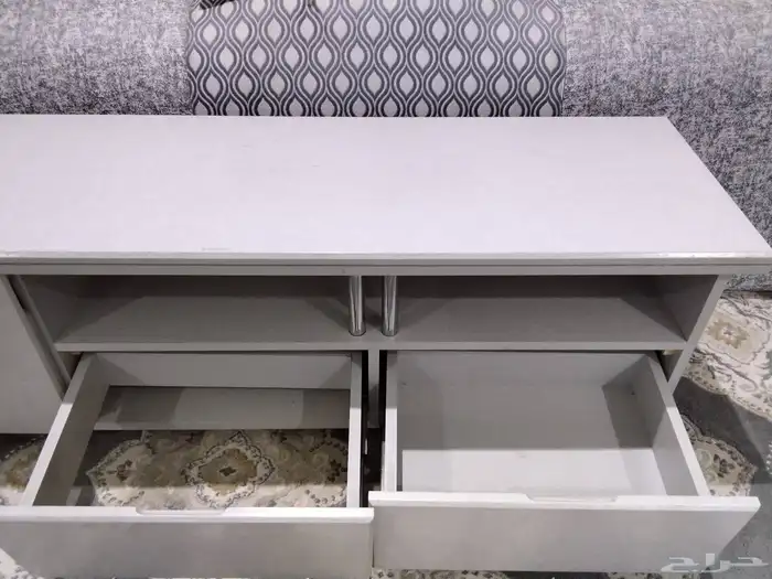 طاوله للبيع 2