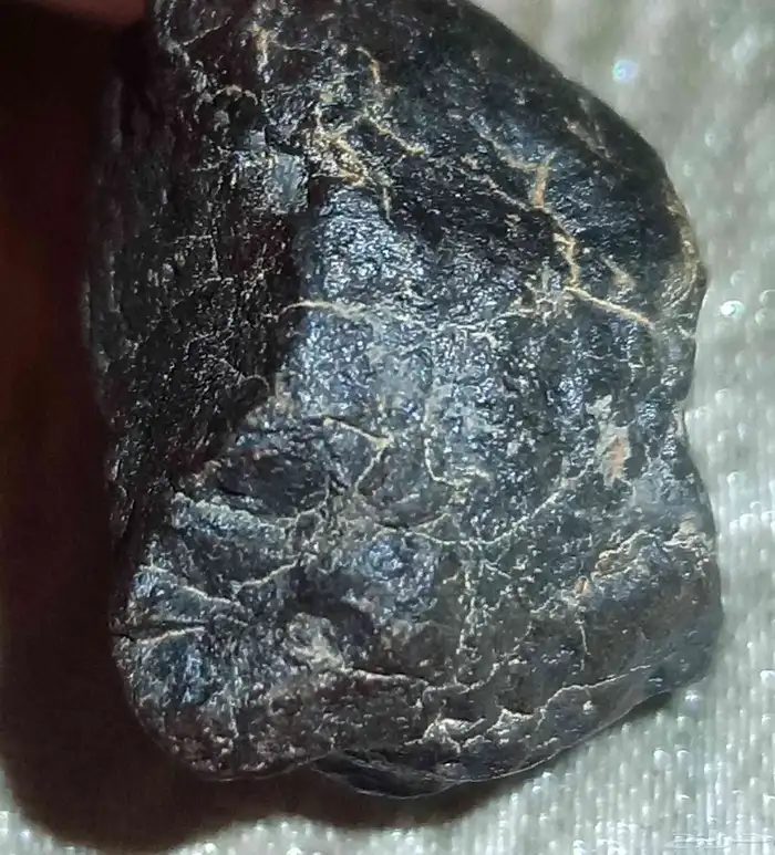 قطعة نيزك مغناطيسي...magnetic meteorite fragment 5