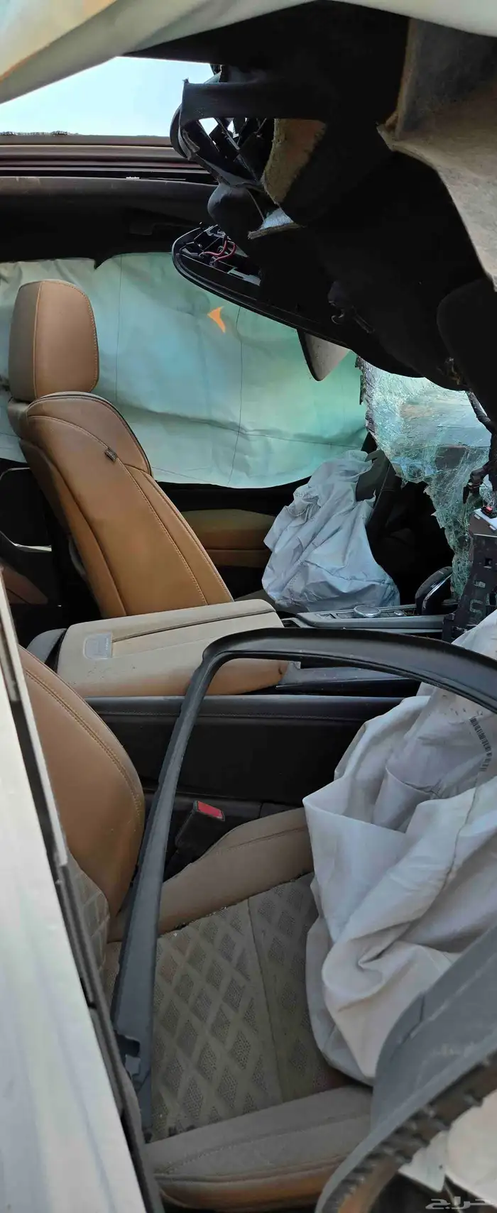 كاديلاك اسكاليد 2023 مصدوم 15