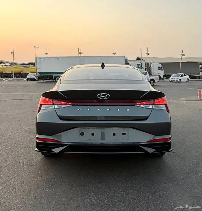 هونداي النترا 2021 ( بنزين ) فل كامل بدون فتحه للبيع 4