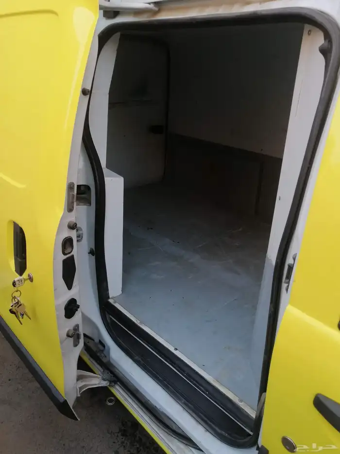 سياره رينو نقل بضايع موديل 2020 للايجار الشهري 5