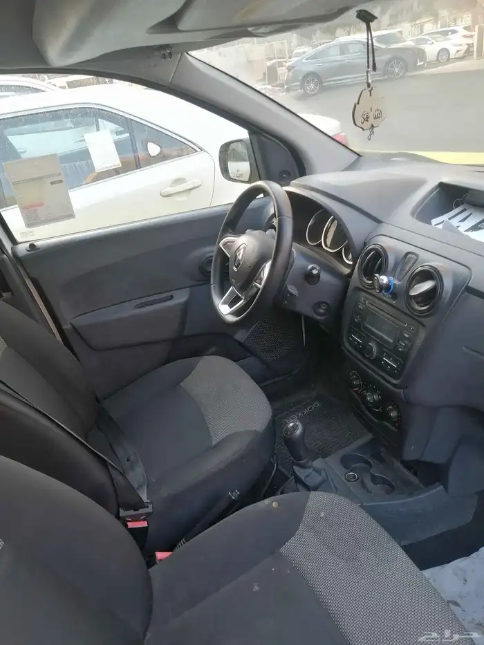 سياره رينو نقل بضايع موديل 2020 للايجار الشهري 3