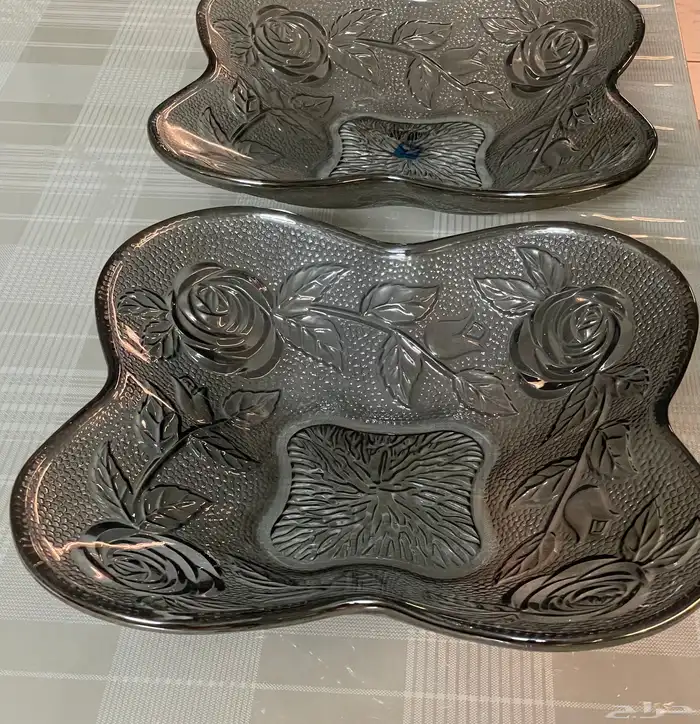 للبيع صحن زجاج للتقديم 0