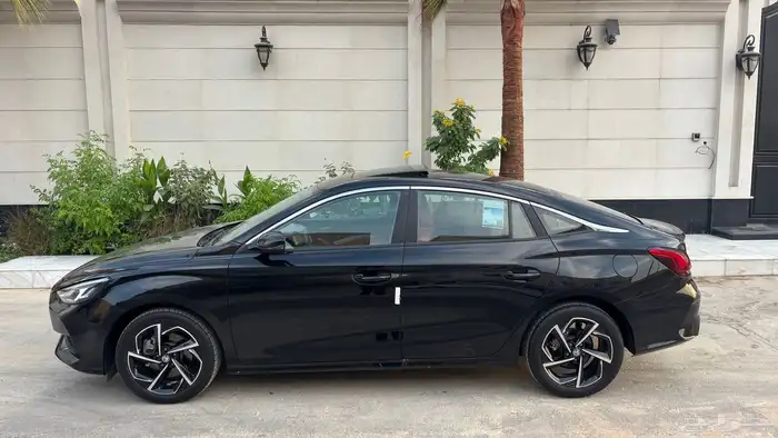 ام جي GT 2024 فل كامل ممشى 600 كيلو للبيع 2