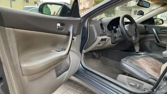 نيسان مكسيما 12