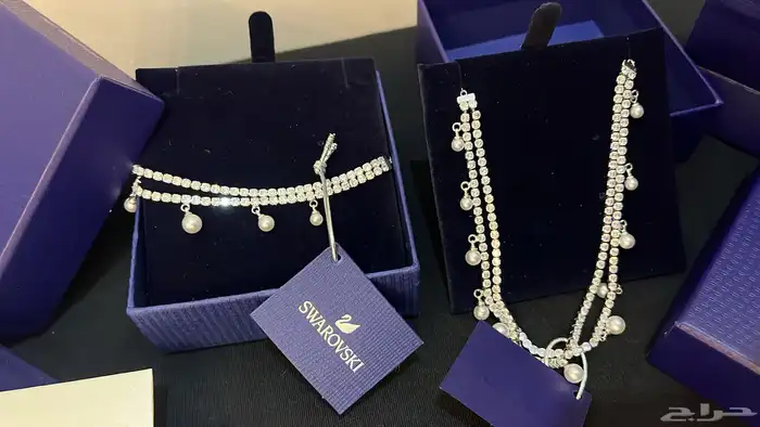 طقم سوارفسكي سلسلة واسورة مع ملحقاتها 0