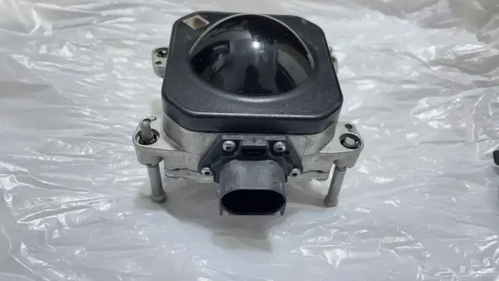 رادار دودج تشارجر RT 2023 مع قاعدته وكشاف يسار مع قاعدته 2