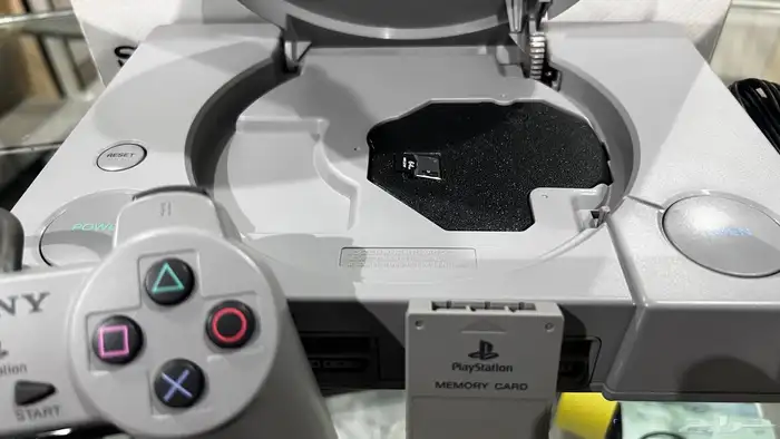 بلايستيشن 1 معدل ببيكوستيشن مع مدخل HD 5