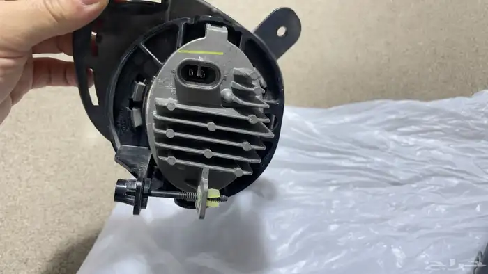 رادار دودج تشارجر RT 2023 مع قاعدته وكشاف يسار مع قاعدته 18