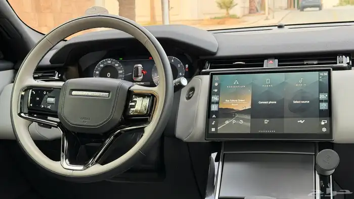 لاندروفر فيلار 2024 بحالة الوكالة 20