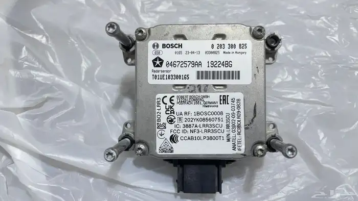 رادار دودج تشارجر RT 2023 مع قاعدته وكشاف يسار مع قاعدته 7