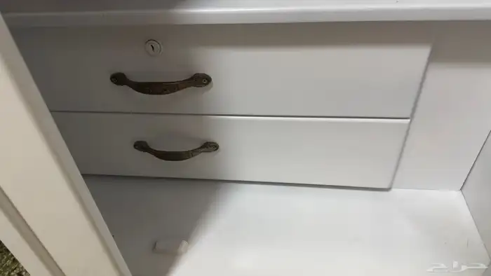 دولاب ملابس نظيف 3