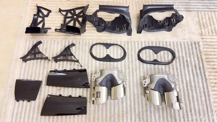 مخارج اقزوز مرسدس 0