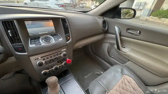 نيسان مكسيما 9