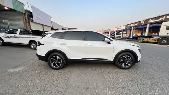 سبورتاج 2022 نص فل 2.0 ديزل تيربو 4