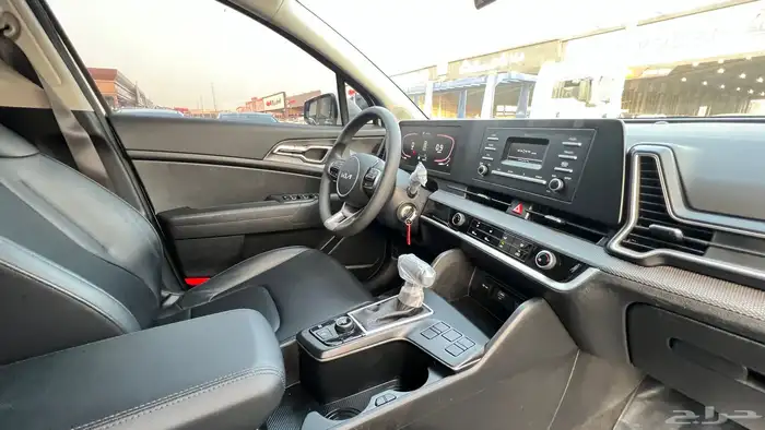 سبورتاج 2022 نص فل 2.0 ديزل تيربو 8