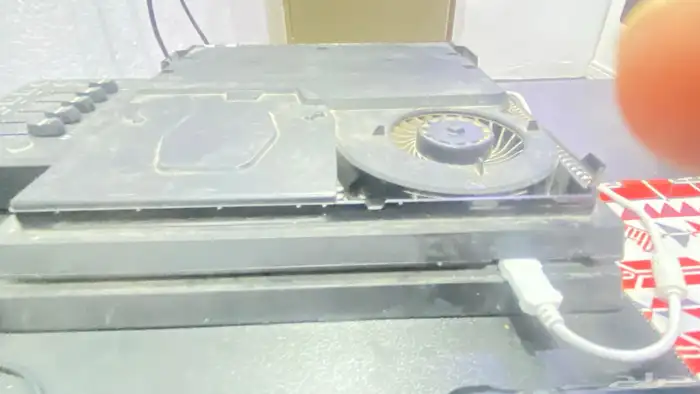 سوني فور برو للبيع ماتشكي من شي يجي معها شريط قراند 1