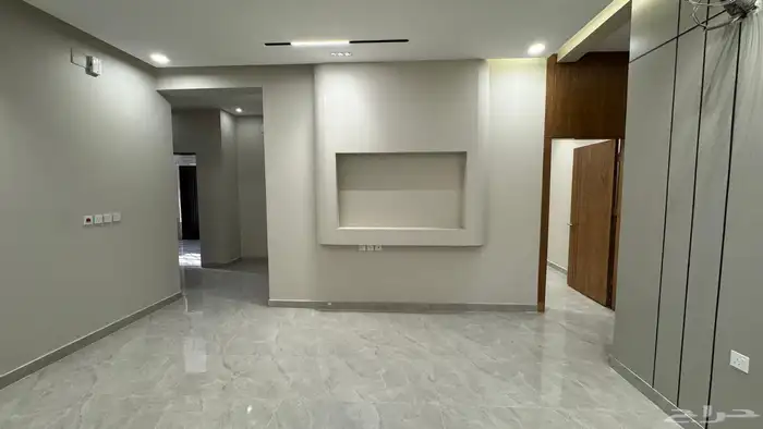 شقه فاخره للبيع جيزان حي السويس 9