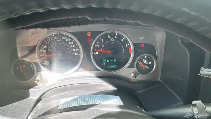 جيب كومباس 2007 فضي 9