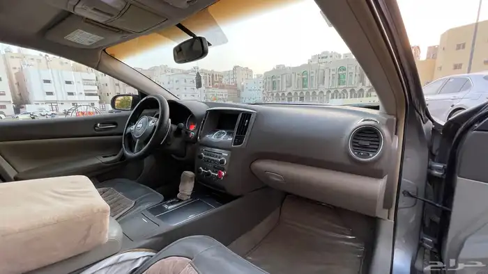 نيسان مكسيما 10