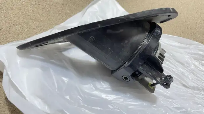 رادار دودج تشارجر RT 2023 مع قاعدته وكشاف يسار مع قاعدته 16