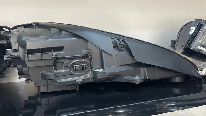 انوار بورش ماكان 2019 2023 اصلي وكاله نظيف 3