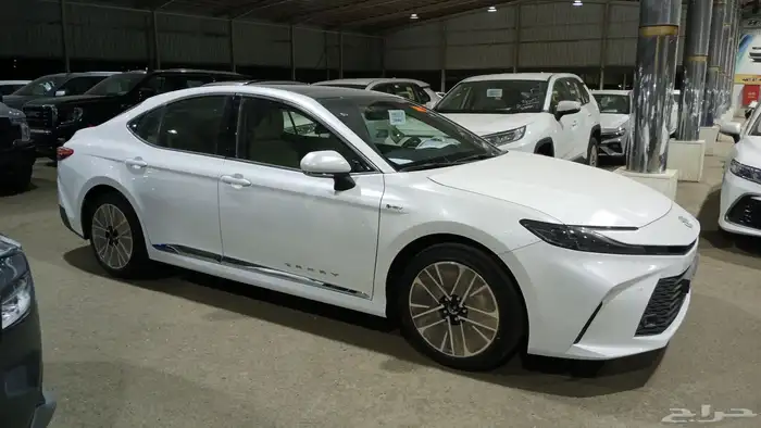 كامري Le هايبرد 2025 جديد 3
