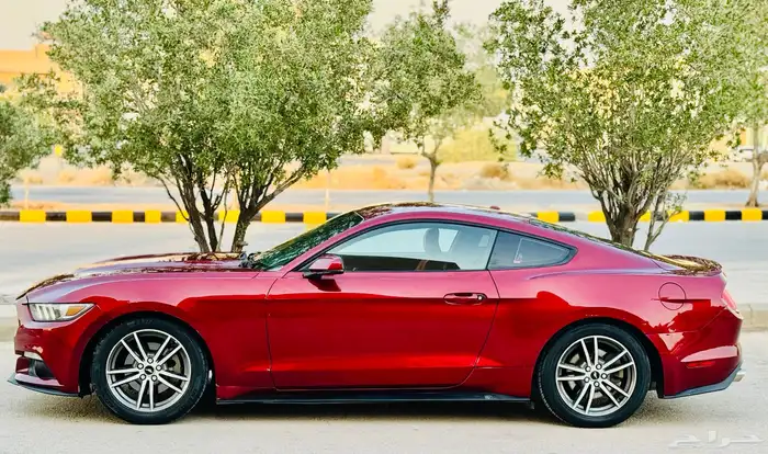 موستنج ((2015))ايكو بوست بحاله ممتازه 2