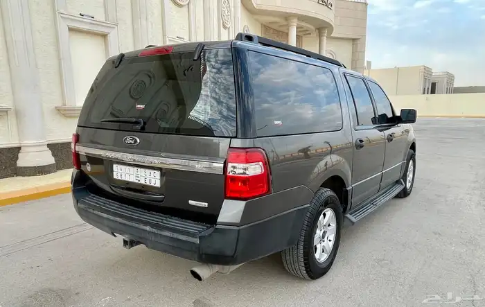للبيع فورد اكسبيدشن طويل 2016 مالك اول بدون دبل 5