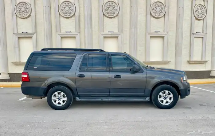 للبيع فورد اكسبيدشن طويل 2016 مالك اول بدون دبل 4