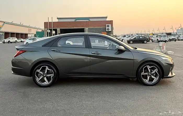 هونداي النترا 2021 ( بنزين ) فل كامل بدون فتحه للبيع 7