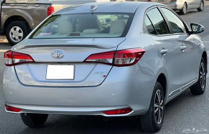 تويوتا يارس فل كامل مخزنه 2022 8