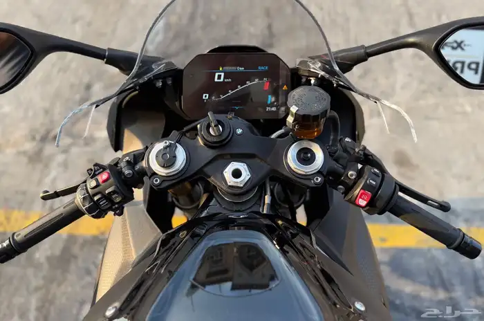 للبيع 2025 BMW S1000RR جديد اصفار 3