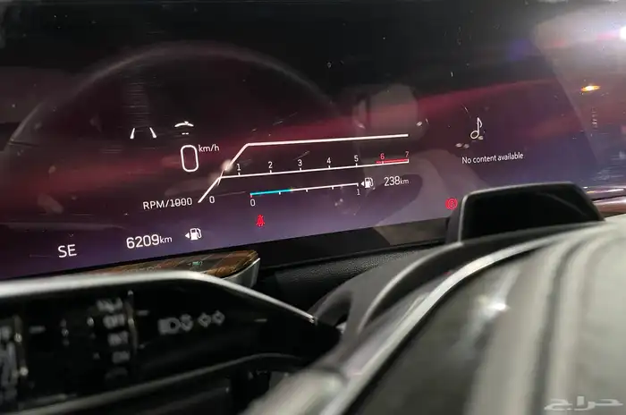 كاديلاك اسكاليد 2025 بلاتينيوم عداد (6 الاف) قمه بالنظافه 13